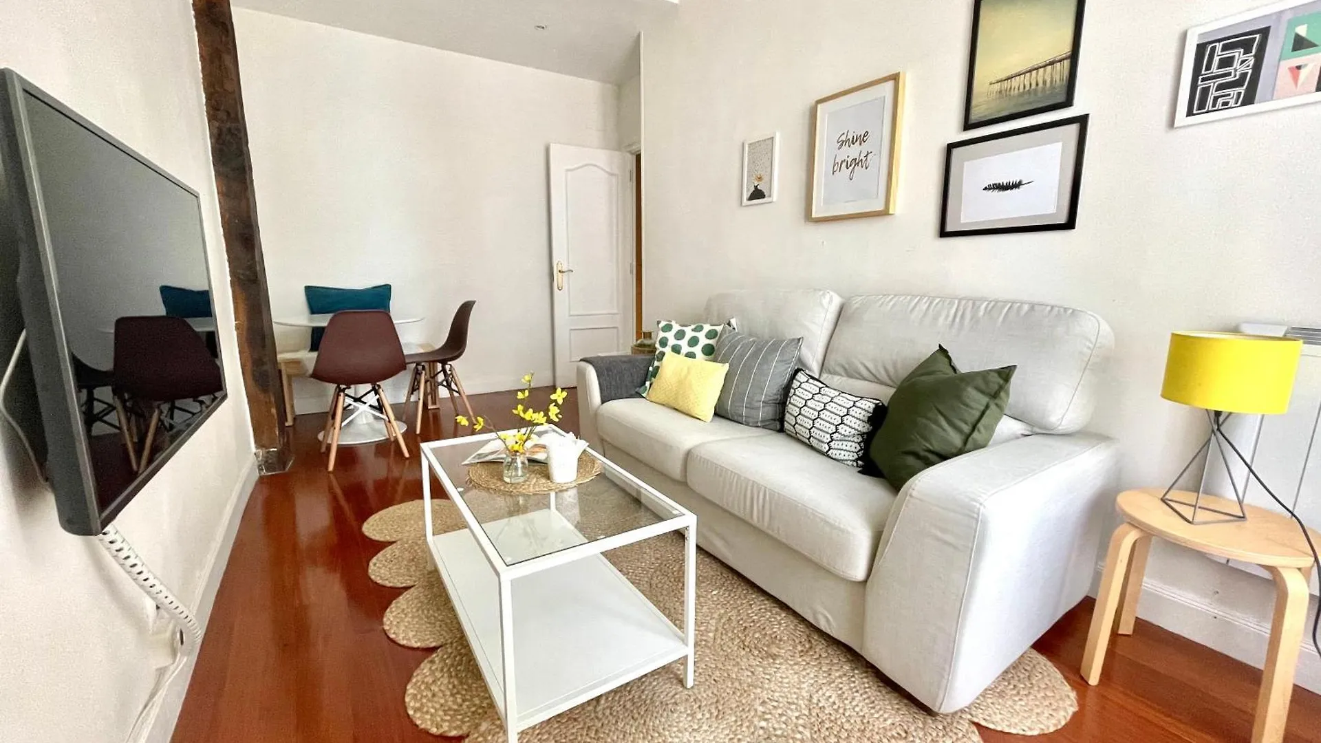 Fika Flat Casco Viejo Optional Parking 15 Euros X Dia Apartment Bilbao